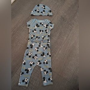 Mickey Mouse set 0-3 months